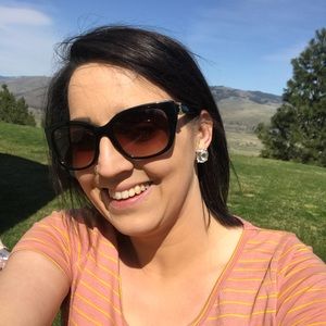 Meet your Posher, Desarae